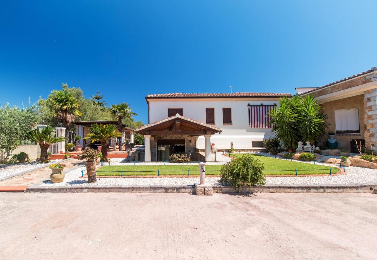 Vacanze A Villa Orosei Exteriör bild