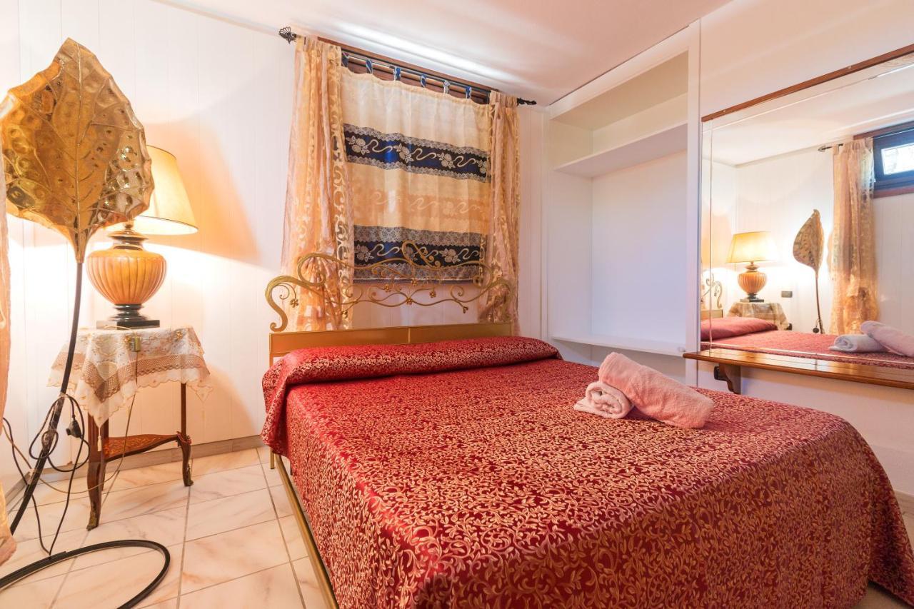 Vacanze A Villa Orosei Exteriör bild