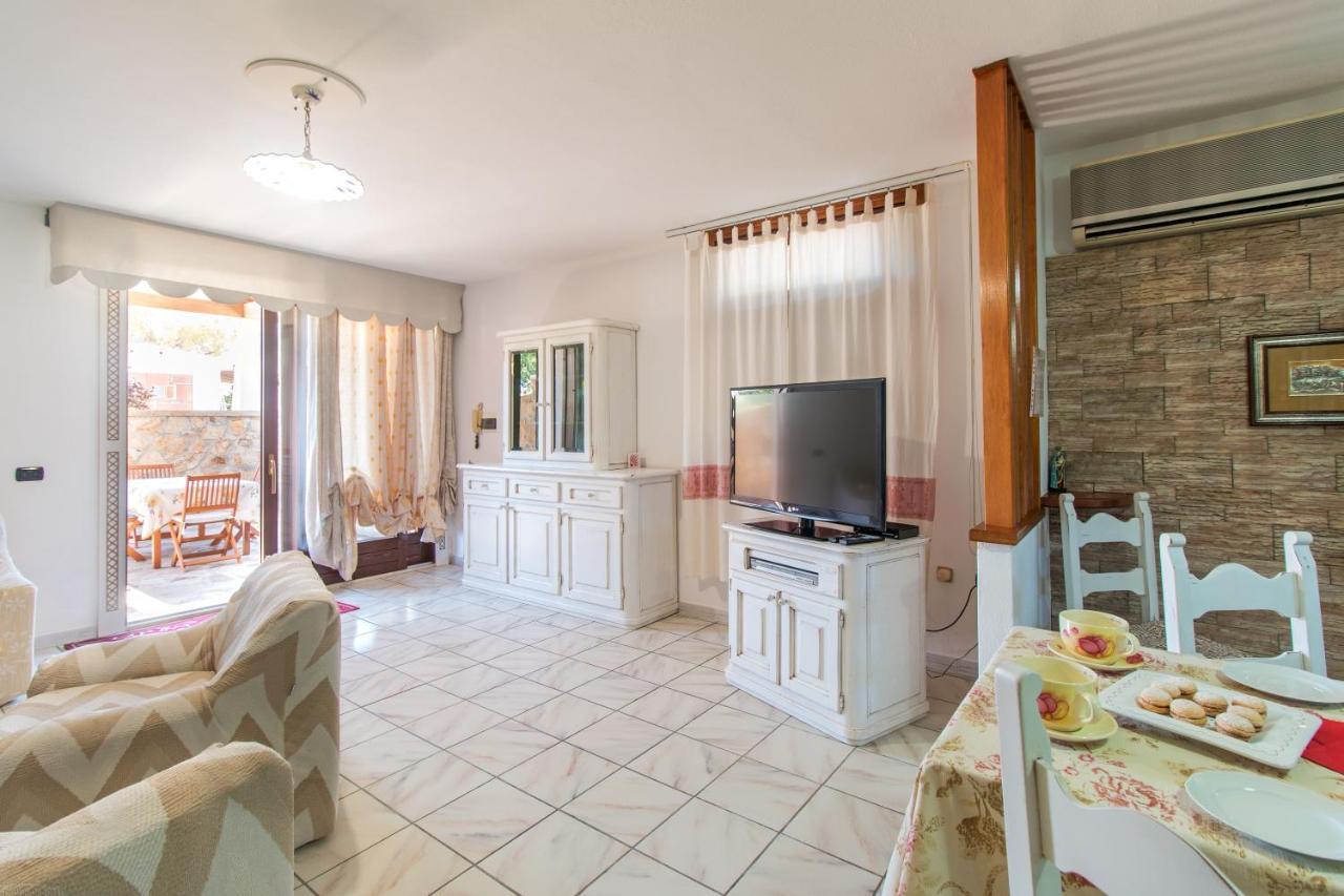 Vacanze A Villa Orosei Exteriör bild